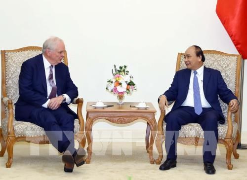 PM_Nguyen_Xuan_Phuc_receives_Harvard_Universitys_professor.jpg